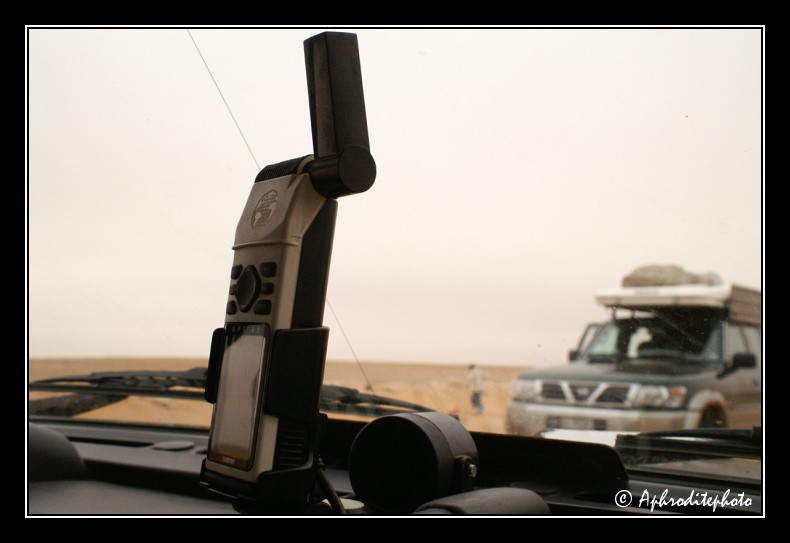 073 Le GPS indispensable pour nous diriger dans ce desert de sable